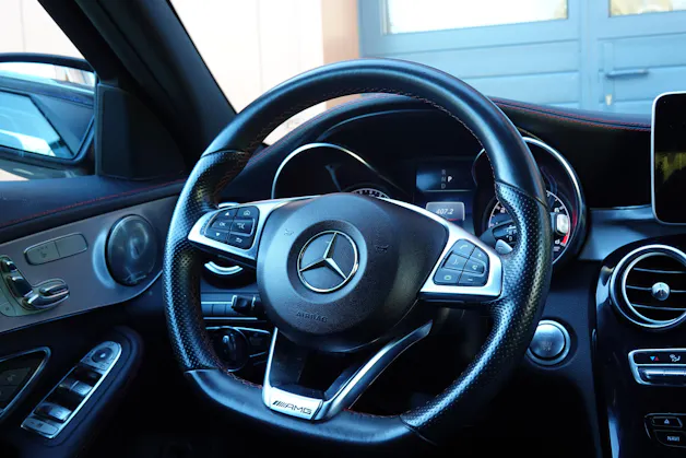 MERCEDES-BENZ C 43 AMG 4Matic - "Pack AMG * Sièges Electriques/Chauffant * Camera * GPS * Tempomat * intérieur carbone * Son Burmester"
