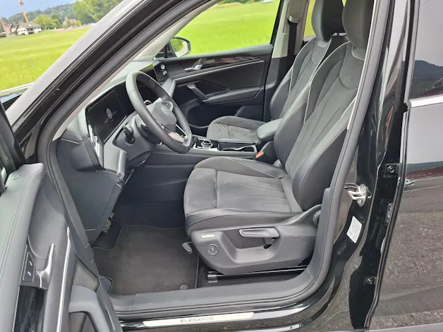 VW Tiguan 2.0 TSI DSG Elegance 4Motion *Panormadach+Anhängerkupplung*