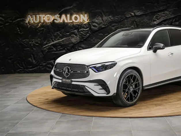 MERCEDES-BENZ GLC 300 4Matic AMG Line 9G-Tronic *Facelift*21" Felgen*Panorama*Lenkradheizung*