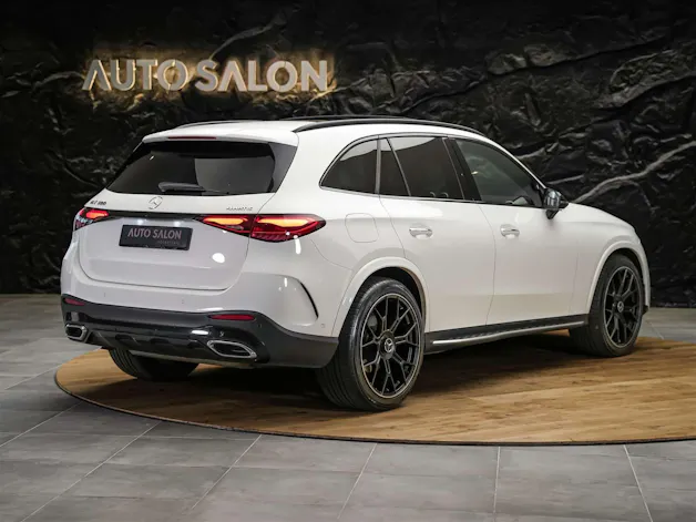 MERCEDES-BENZ GLC 300 4Matic AMG Line 9G-Tronic *Facelift*21" Felgen*Panorama*Lenkradheizung*