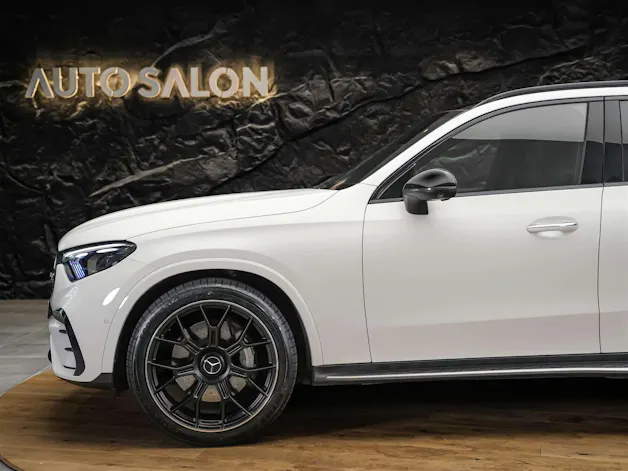 MERCEDES-BENZ GLC 300 4Matic AMG Line 9G-Tronic *Facelift*21" Felgen*Panorama*Lenkradheizung*