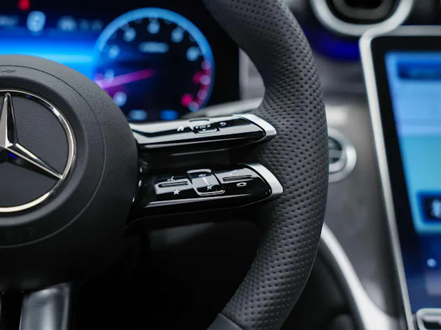 MERCEDES-BENZ GLC 300 4Matic AMG Line 9G-Tronic *Facelift*21" Felgen*Panorama*Lenkradheizung*