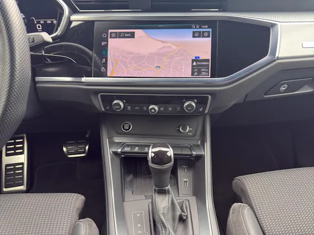AUDI Q3 SB 40TDI S line Att qu