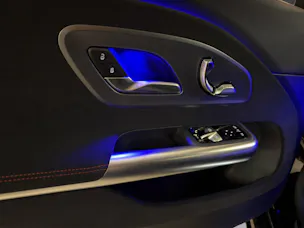 MERCEDES-BENZ CLA 350 4MATIC elektrisch
