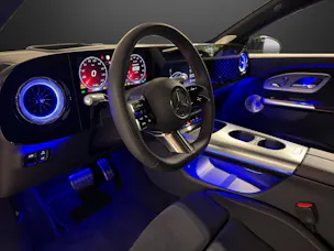 MERCEDES-BENZ CLA 350 4MATIC elektrisch