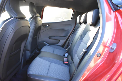 MITSUBISHI COLT 8