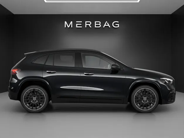 MERCEDES-BENZ GLA 200 7G-DCT