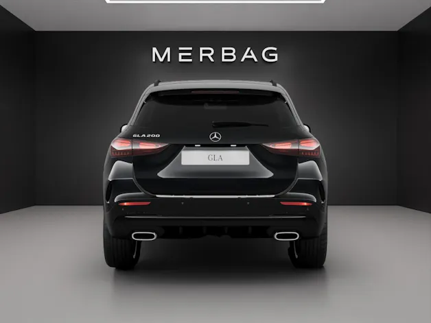 MERCEDES-BENZ GLA 200 7G-DCT