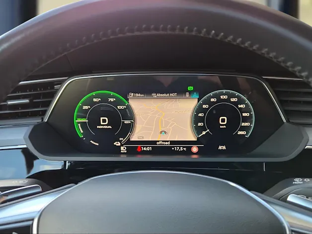 AUDI e-tron 55 Advanced quattro Mythosschwar Metallic