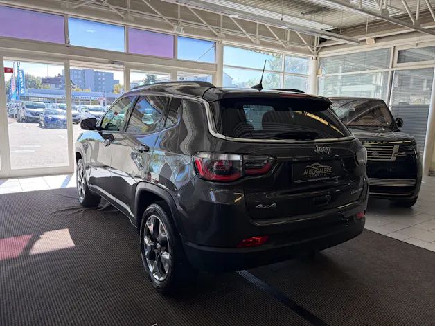 JEEP Compass 2.0CRD Limited AWD 9ATX | CH Fahrzeug | Touchscreen Uconnect Navi | DAB+ |