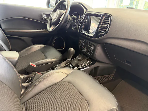 JEEP Compass 2.0CRD Limited AWD 9ATX | CH Fahrzeug | Touchscreen Uconnect Navi | DAB+ |