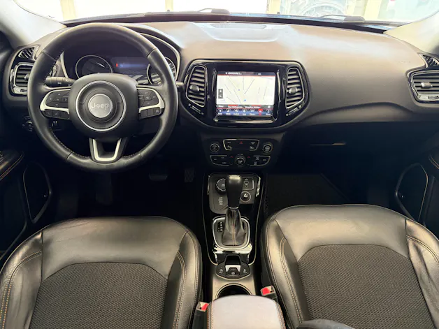 JEEP Compass 2.0CRD Limited AWD 9ATX | CH Fahrzeug | Touchscreen Uconnect Navi | DAB+ |