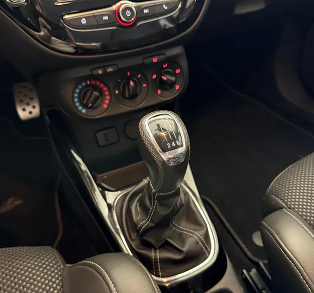 OPEL Corsa 1.6 Turbo OPC