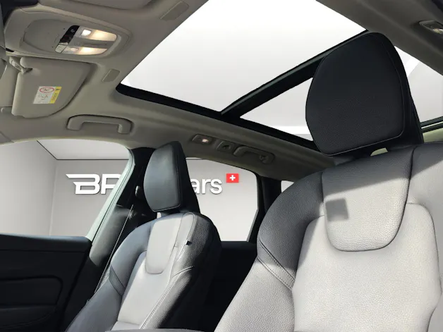 VOLVO XC60 2.0 B4 MH Ultimate Dark AWD