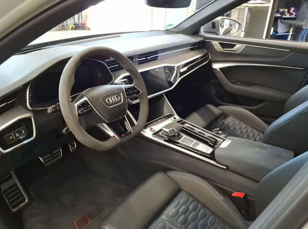 AUDI RS6 Avant 4.0 TFSI V8 Performance quattro