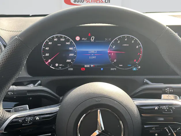MERCEDES-BENZ CLA 200 AMG Line Night 7G-DCT