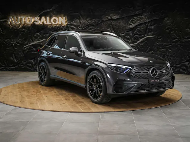 MERCEDES-BENZ GLC 300 4Matic AMG Line 9G-Tronic *Facelift*21" Felgen*Panorama*AHK*360° Kamera*