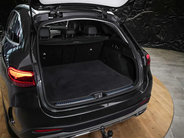 MERCEDES-BENZ GLC 300 4Matic AMG Line 9G-Tronic *Facelift*21" Felgen*Panorama*AHK*360° Kamera*