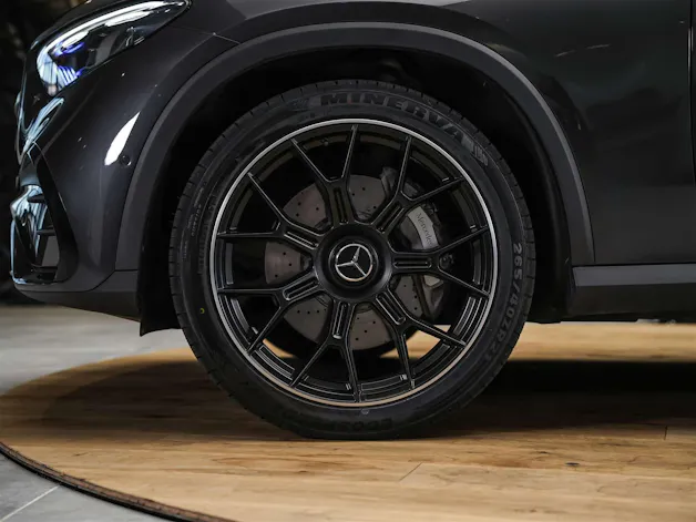 MERCEDES-BENZ GLC 300 4Matic AMG Line 9G-Tronic *Facelift*21" Felgen*Panorama*AHK*360° Kamera*