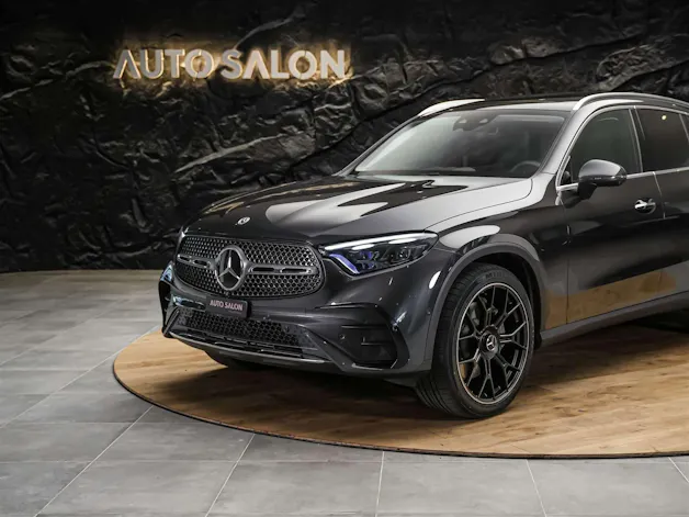 MERCEDES-BENZ GLC 300 4Matic AMG Line 9G-Tronic *Facelift*21" Felgen*Panorama*AHK*360° Kamera*
