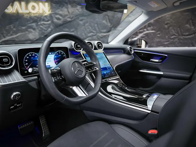MERCEDES-BENZ GLC 300 4Matic AMG Line 9G-Tronic *Facelift*21" Felgen*Panorama*AHK*360° Kamera*