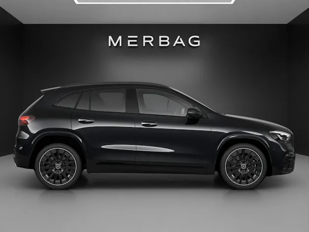 MERCEDES-BENZ GLA 200 7G-DCT