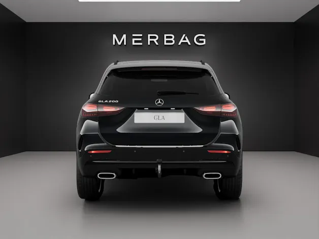 MERCEDES-BENZ GLA 200 7G-DCT