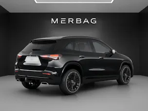 MERCEDES-BENZ GLA 200 7G-DCT