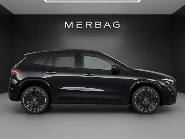 MERCEDES-BENZ GLA 200 7G-DCT