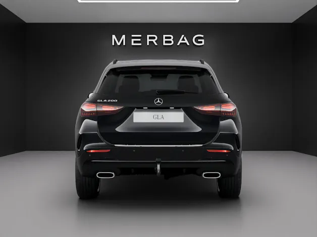 MERCEDES-BENZ GLA 200 7G-DCT