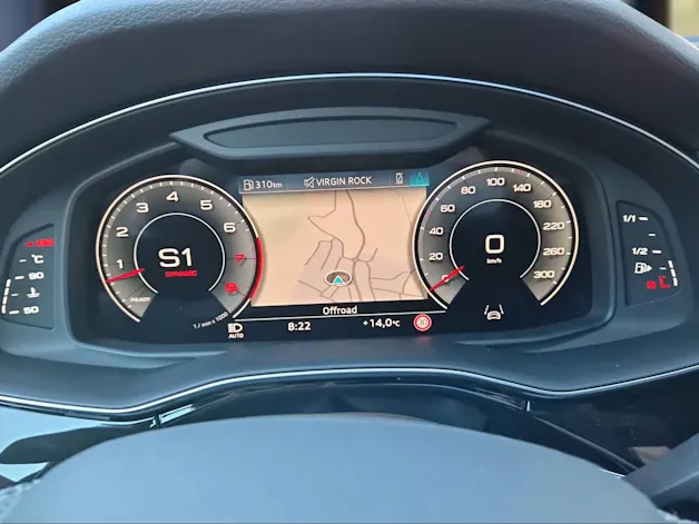 AUDI Q8 55 TFSI quattro tiptronic Daytonagrau Perleffekt