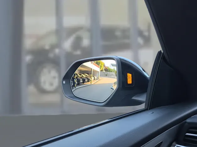 AUDI Q8 55 TFSI quattro tiptronic Daytonagrau Perleffekt