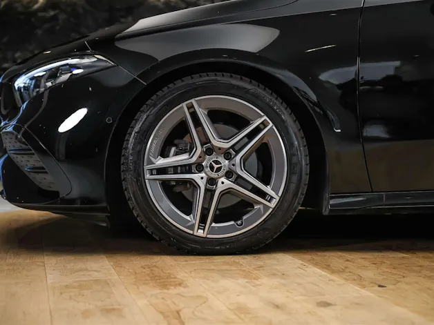 MERCEDES-BENZ A 200 d AMG Line 8G-DCT *Facelift*Multi Beam LED*Kamera*