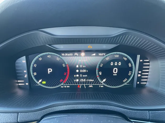 SKODA Karoq 1.5 TSI Dynamic DSG