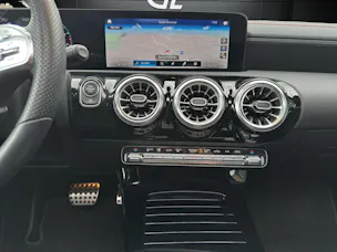 MERCEDES-BENZ CLA SB 250 Sw. Star 4M 7G
