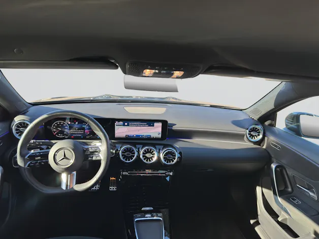 MERCEDES-BENZ A 200 AMG Line 7G-DCT