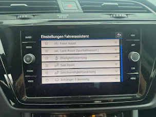 VW Touran 1.5 TSI Highline DSG R-LINE BLACK UND STYL / 48 MONATE WERK GARANTIE