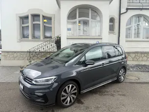 VW Touran 1.5 TSI Highline DSG R-LINE BLACK UND STYL / 48 MONATE WERK GARANTIE