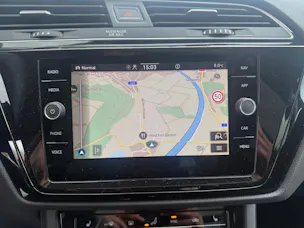 VW Touran 1.5 TSI Highline DSG R-LINE BLACK UND STYL / 48 MONATE WERK GARANTIE
