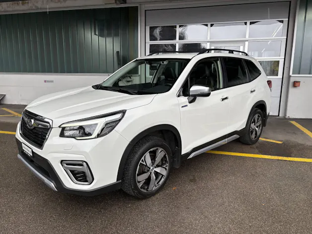 Subaru Forester Station 2.0i e-Boxer Luxury