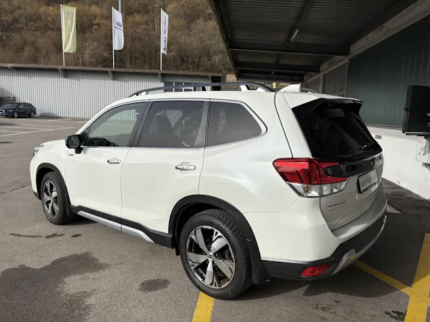 Subaru Forester Station 2.0i e-Boxer Luxury