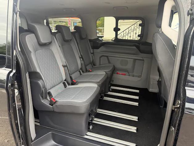 FORD Tourneo Bus 340 L1H1 PHEV Titanium