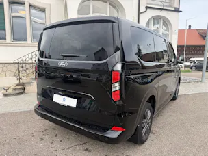 FORD Tourneo Bus 340 L1H1 PHEV Titanium