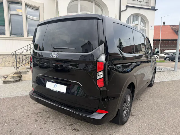 FORD Tourneo Bus 340 L1H1 PHEV Titanium