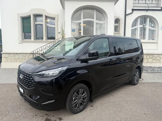 FORD Tourneo Bus 340 L1H1 PHEV Titanium