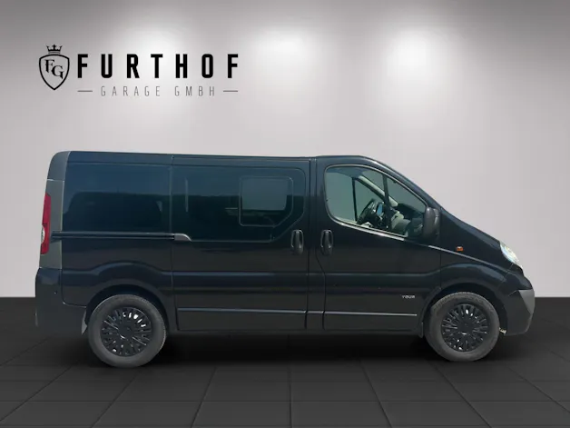 OPEL Vivaro Tour 2.5 CDTI 2.7t L1H1 8 PLATZ