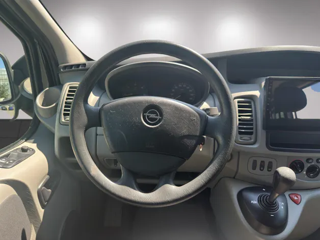 OPEL Vivaro Tour 2.5 CDTI 2.7t L1H1 8 PLATZ