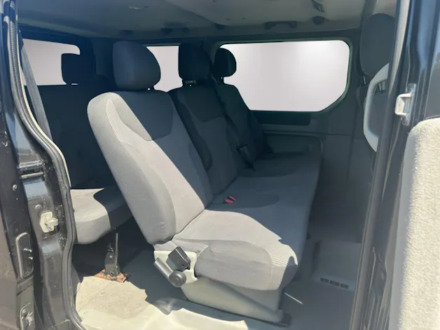 OPEL Vivaro Tour 2.5 CDTI 2.7t L1H1 8 PLATZ