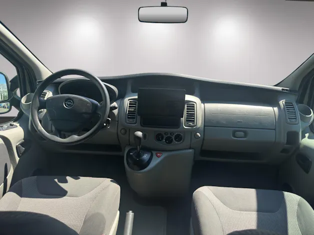 OPEL Vivaro Tour 2.5 CDTI 2.7t L1H1 8 PLATZ