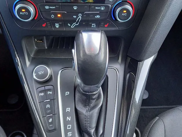 FORD Focus 1.5 SCTi Titanium Automatic